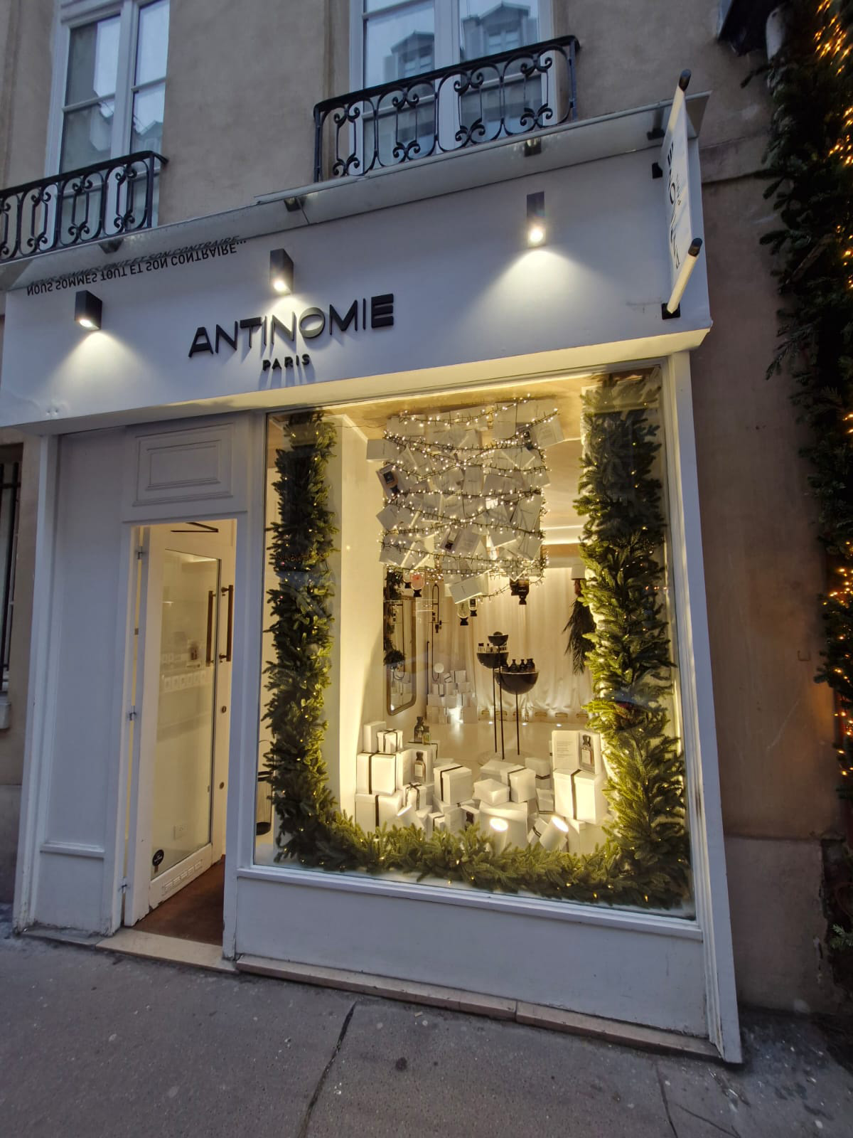 ANTINOMIE